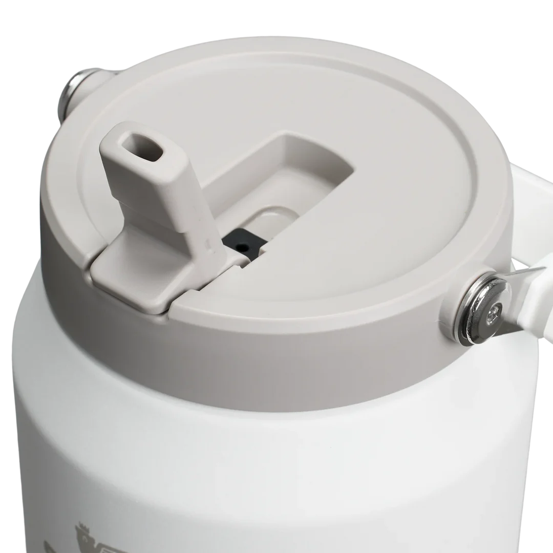 Stanley The IceFlow™ Flip Straw 2.0 Jug 1.90L / 64oz  - Frost